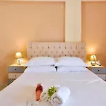 Xristina Apartament *